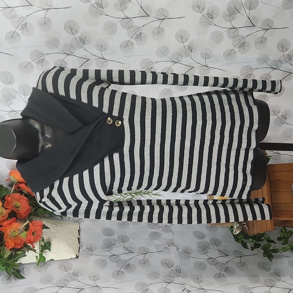 Converse Striped Sweater - Picture 3 of 7